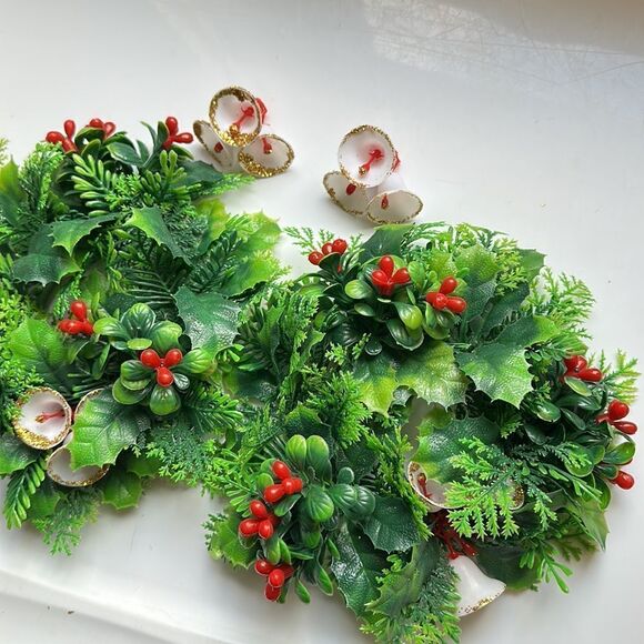 Two vintage Christmas plastic greenery candle wreaths with white bells - Picture 4 of 6
